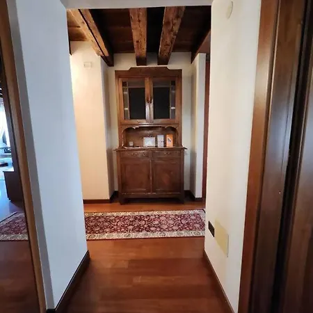 Apartment Juliets Bed Art Verona