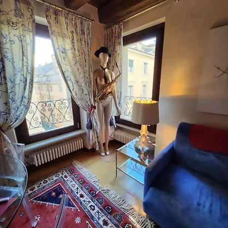 Juliets Bed Art Verona